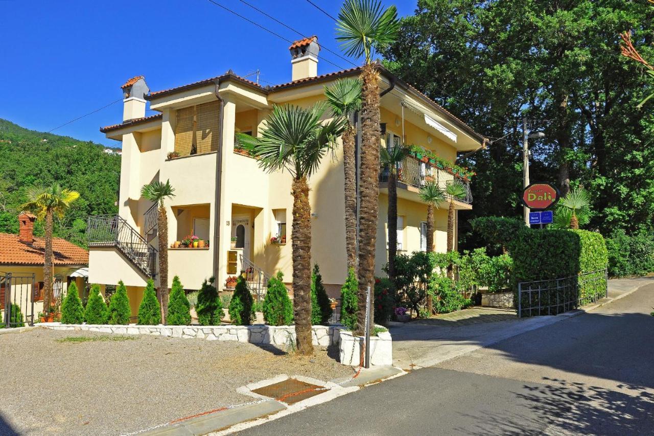 Apartments With A Parking Space Opric, Opatija - 7728 Ловран Экстерьер фото